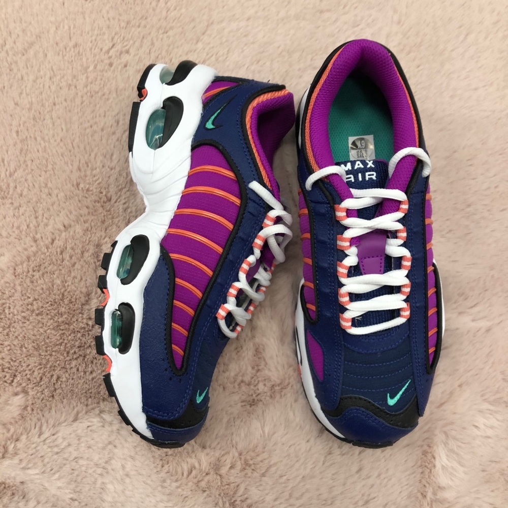 NEW NIKE Air Max Tailwind IV